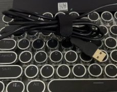 惠普104键机械键盘，买完了在家里吃灰，现在出了